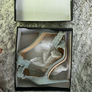 Brand new heels (never worn)